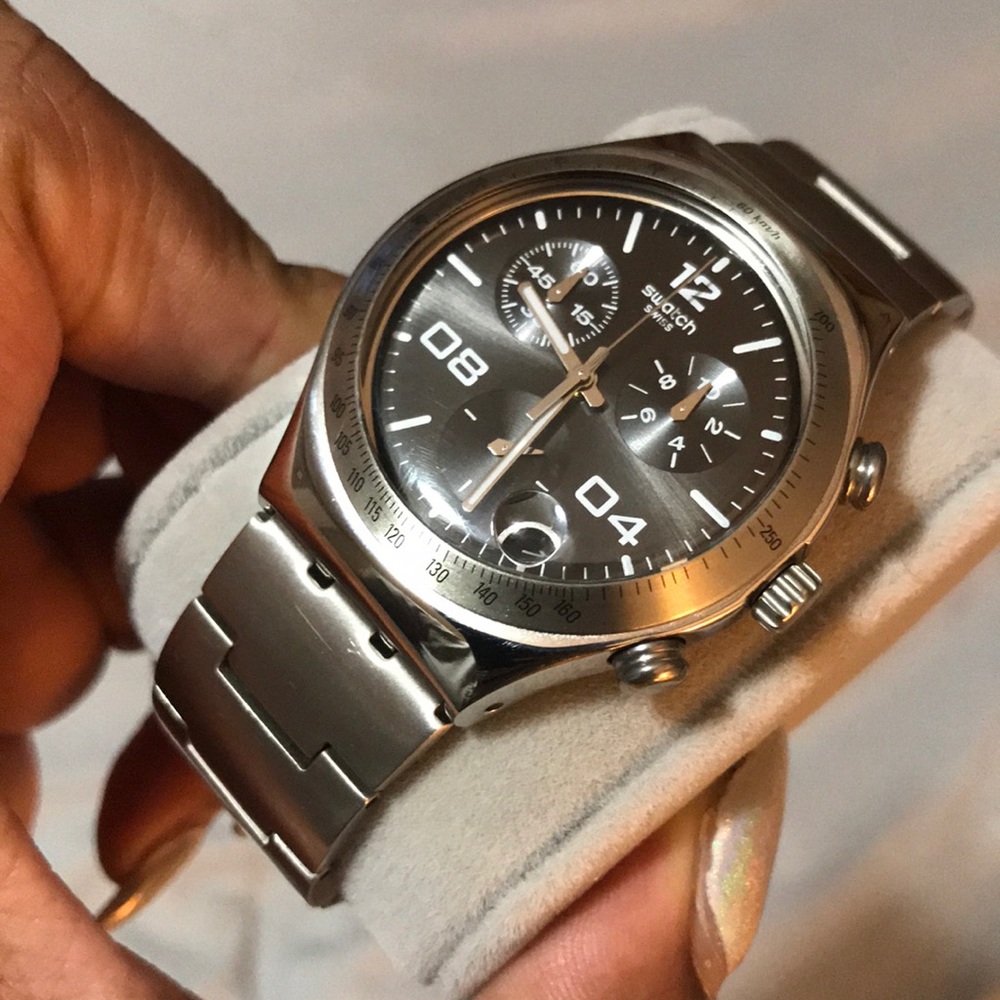 RARE SWATCH "BLUSTERY BLACK" WATCH - YCS564G IRONY